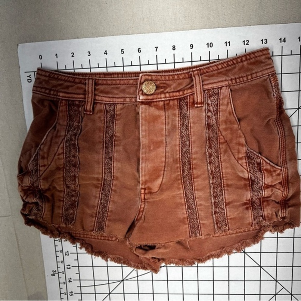 Free People sz 2 shorts A3 - Picture 2 of 5